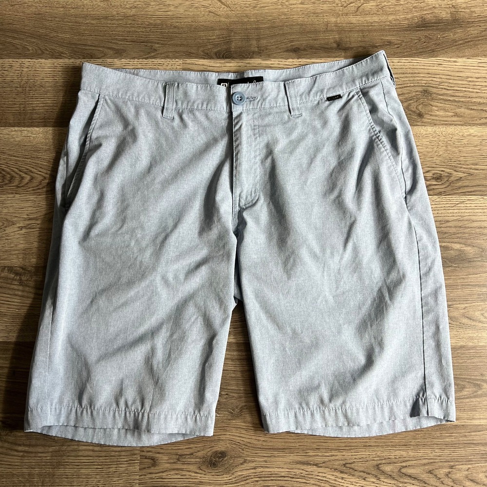 Travis Mathew Shorts Mens 34 Golf Stretch 9.5 inch Inseam Active‎ Performance